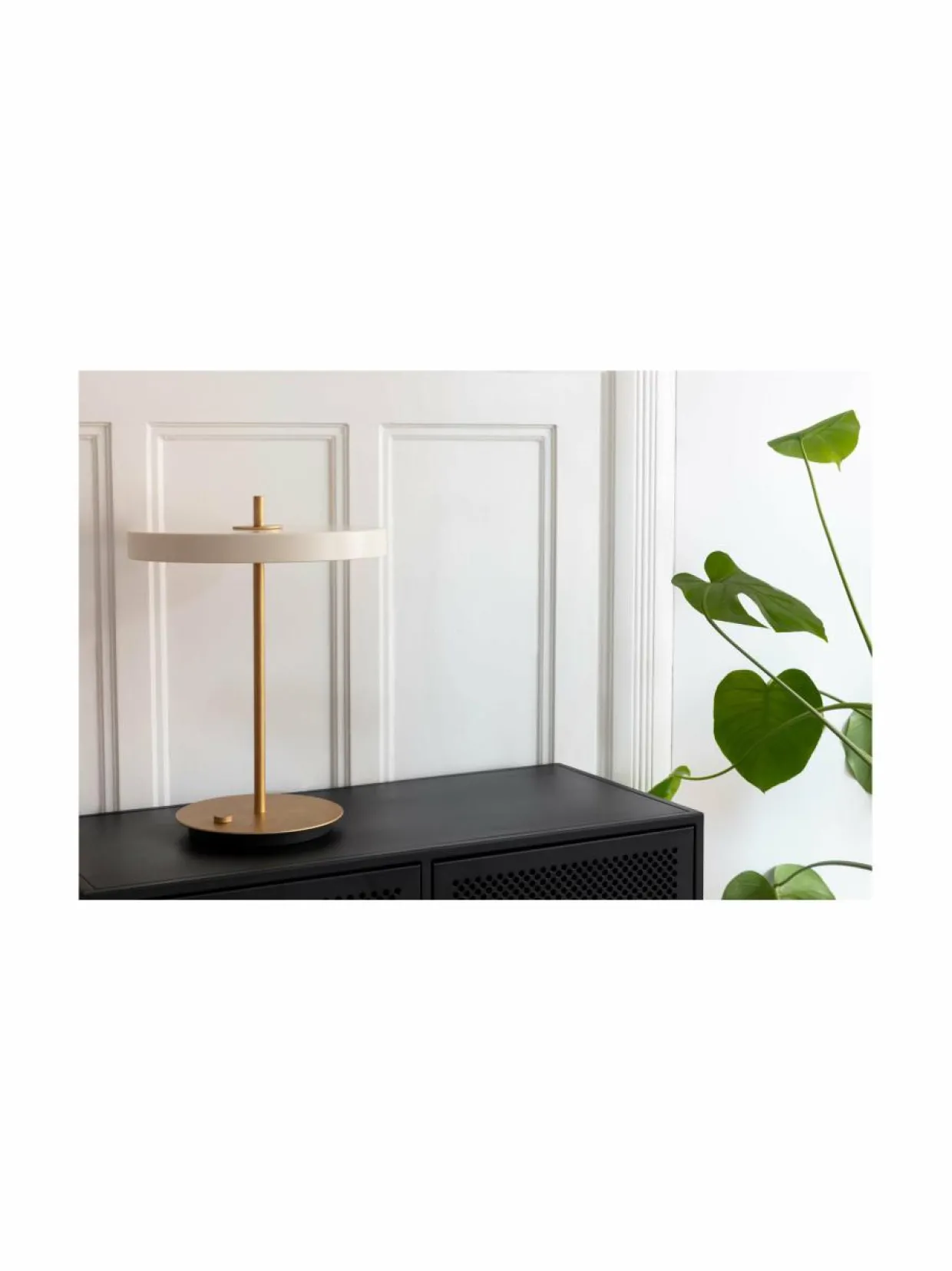 Asteria-pöytävalaisin