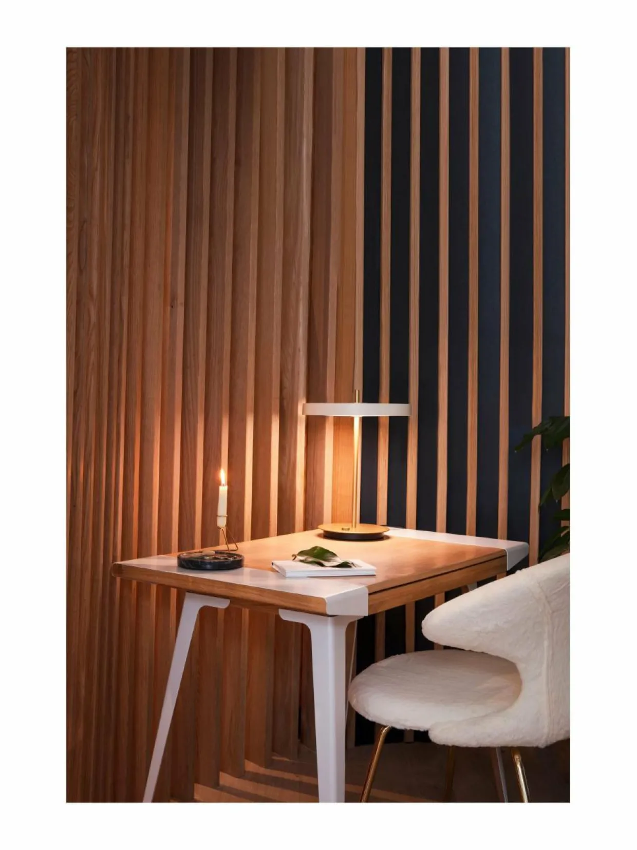 Asteria-pöytävalaisin