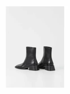 Blanca-nahkanilkkurit