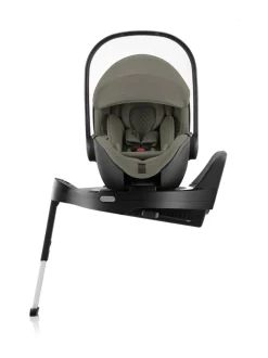 Britax Baby-Safe Pro turvakaukalo ja Vario Base 5Z telakka