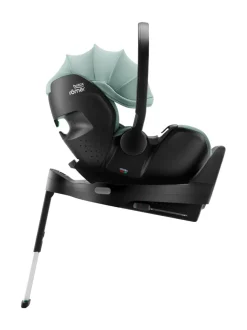 Britax Baby-Safe Pro turvakaukalo ja Vario Base 5Z telakka