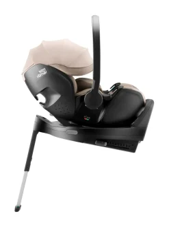 Britax Baby-Safe Pro turvakaukalo ja Vario Base 5Z telakka