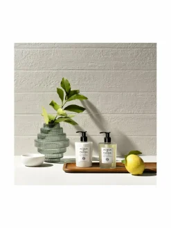 Colonia Hand & Body Wash -suihku- ja käsisaippua