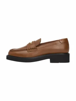 Crest Squarish Penny -loaferit