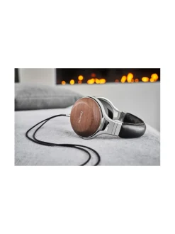 Denon AH-D7200 sankakuulokkeet