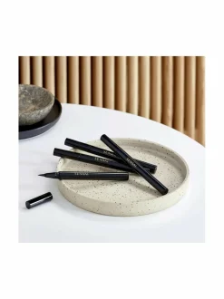 Designing Liquid Eyeliner -nestemäinen rajauskynä 0,6 ml