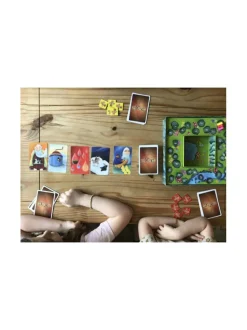 DIXIT lautapeli (suomenkielinen)