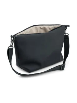 Done by Deer hoitolaukku aisaan