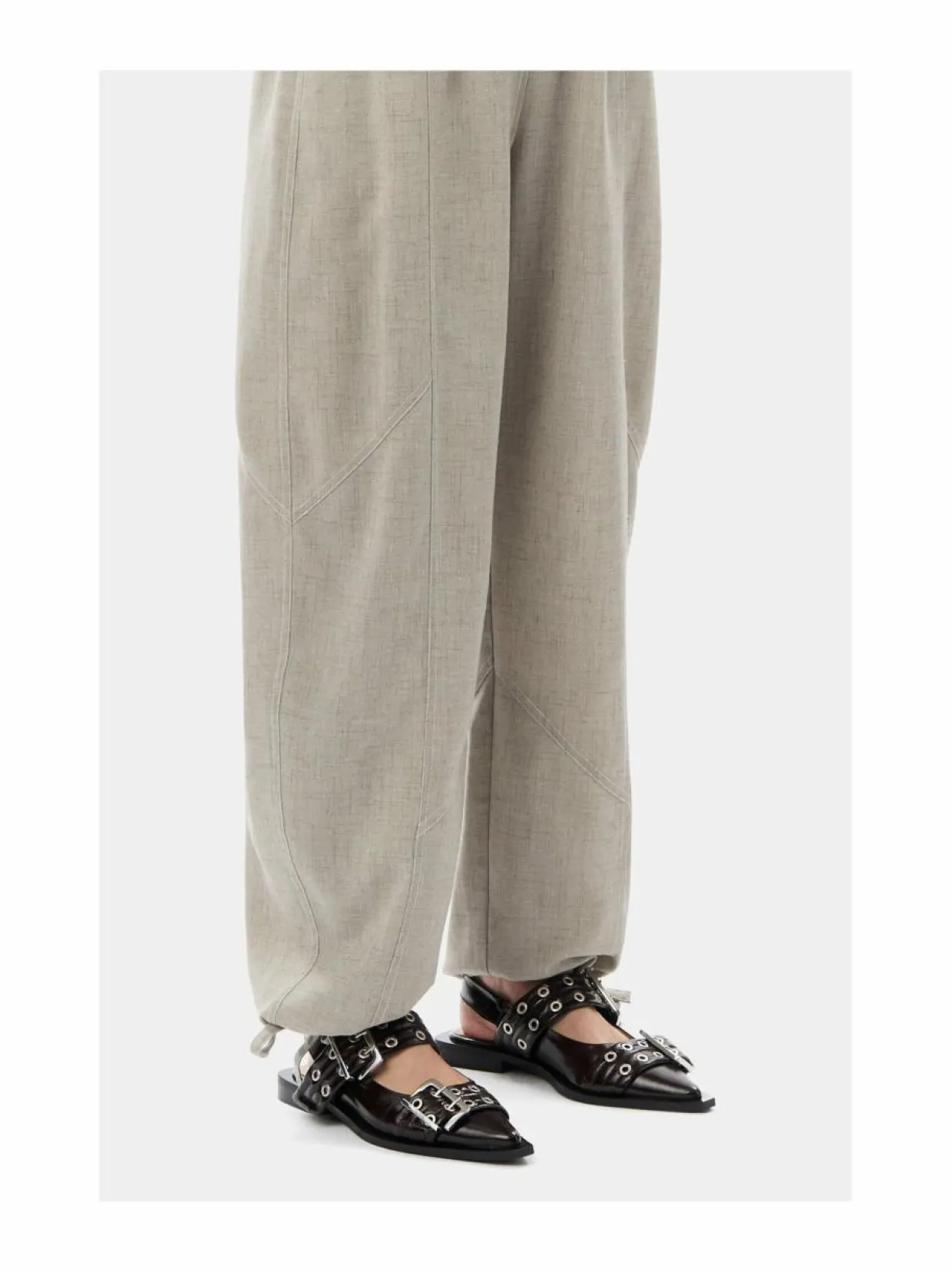 Feminine Buckle -ballerinat