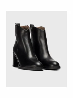 Feminine Heel -korkonilkkurit