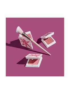 Fenty Cheeks Suede Powder Blush -poskipuna