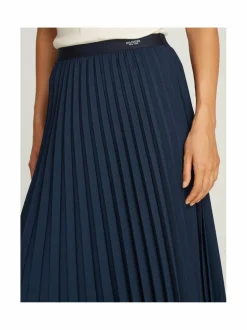 Fluid Pleated Pull On -hame