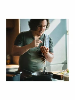 Hard Face Sauté -paistinpannu kannella