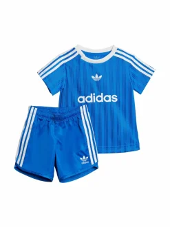 Jalkapallopaita ja -shortsit