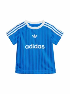 Jalkapallopaita ja -shortsit