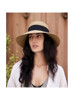 Kellii hattu UV-suojalla sekä punkki- ja hyttyskarkotteella