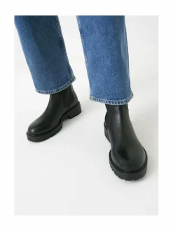 Kenova-nahkanilkkurit