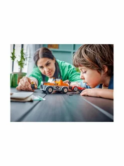 LEGO City Hinausauto ja urheiluautokorjaamo 60435