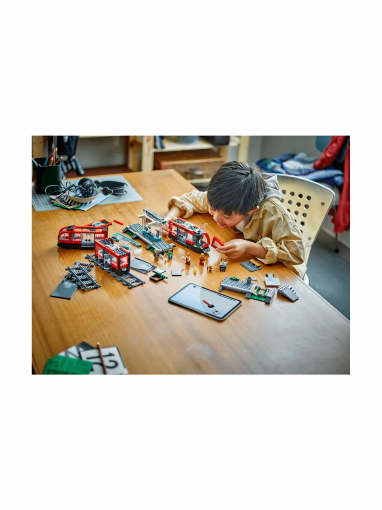 LEGO City Keskikaupungin pikaratikkapysäkki 60423