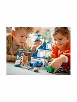 LEGO City Poliisiasema 60316