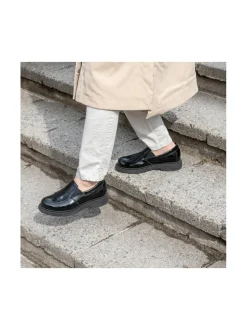 MATARA Naisten loaferit