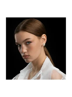 Mayfair irregular pearl ear - Snö of Sweden