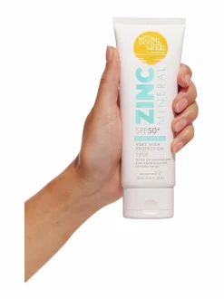 Mineral Body Lotion SPF50+ -aurinkovoide vartalolle