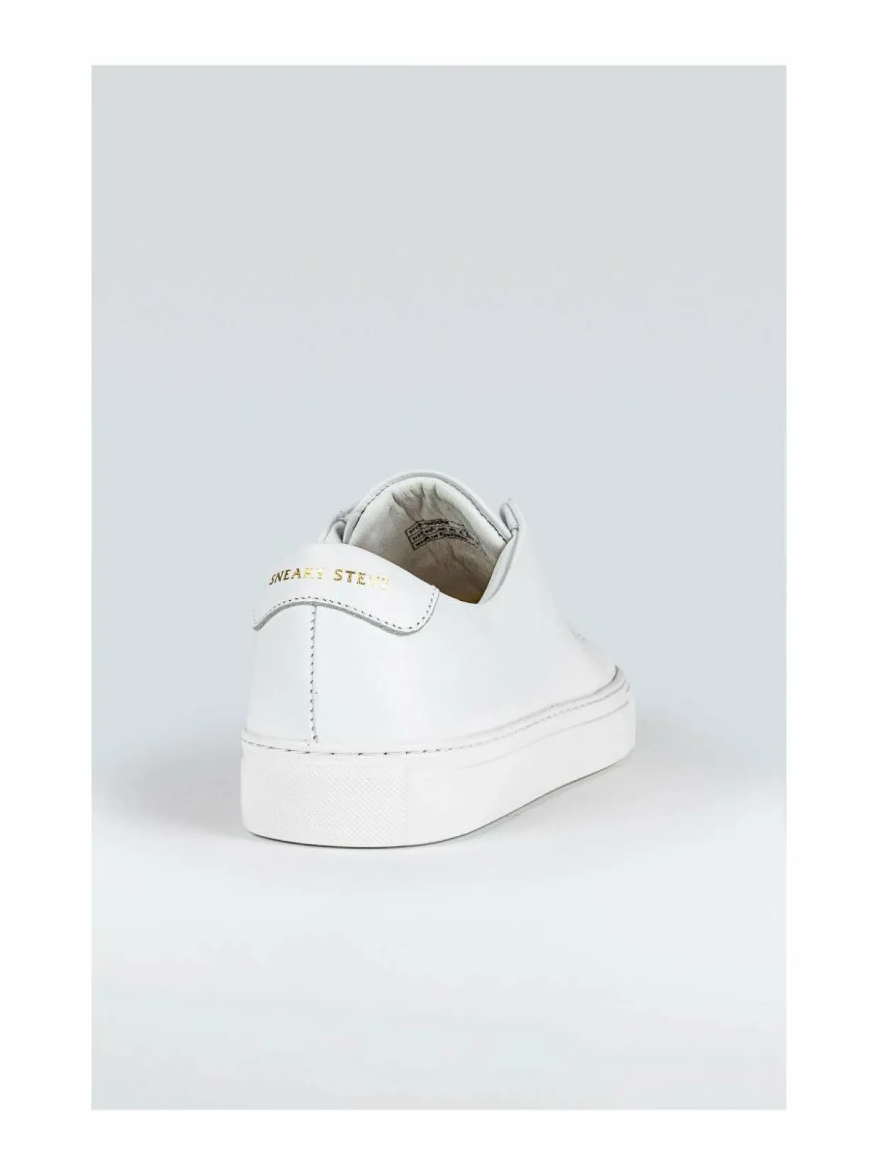 Moore-nahkasneakerit