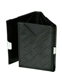 Nahkalompakko, Black Chess