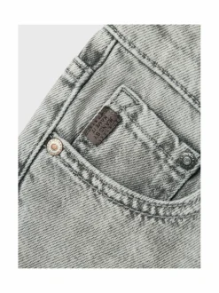 Nkmryan Straight -farkut