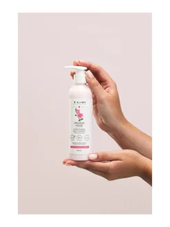 Organic Rose Daily Therapy Conditoner -hoitoaine kaikille hiustyypeille 250ml