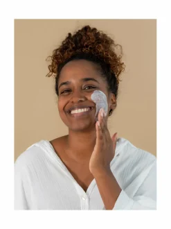 Radiance Scrub -kasvokuorinta