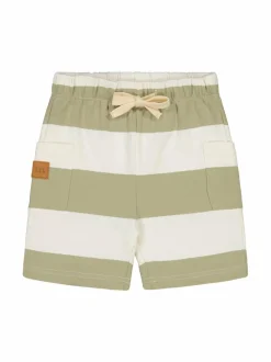 Raidalliset collegeshortsit