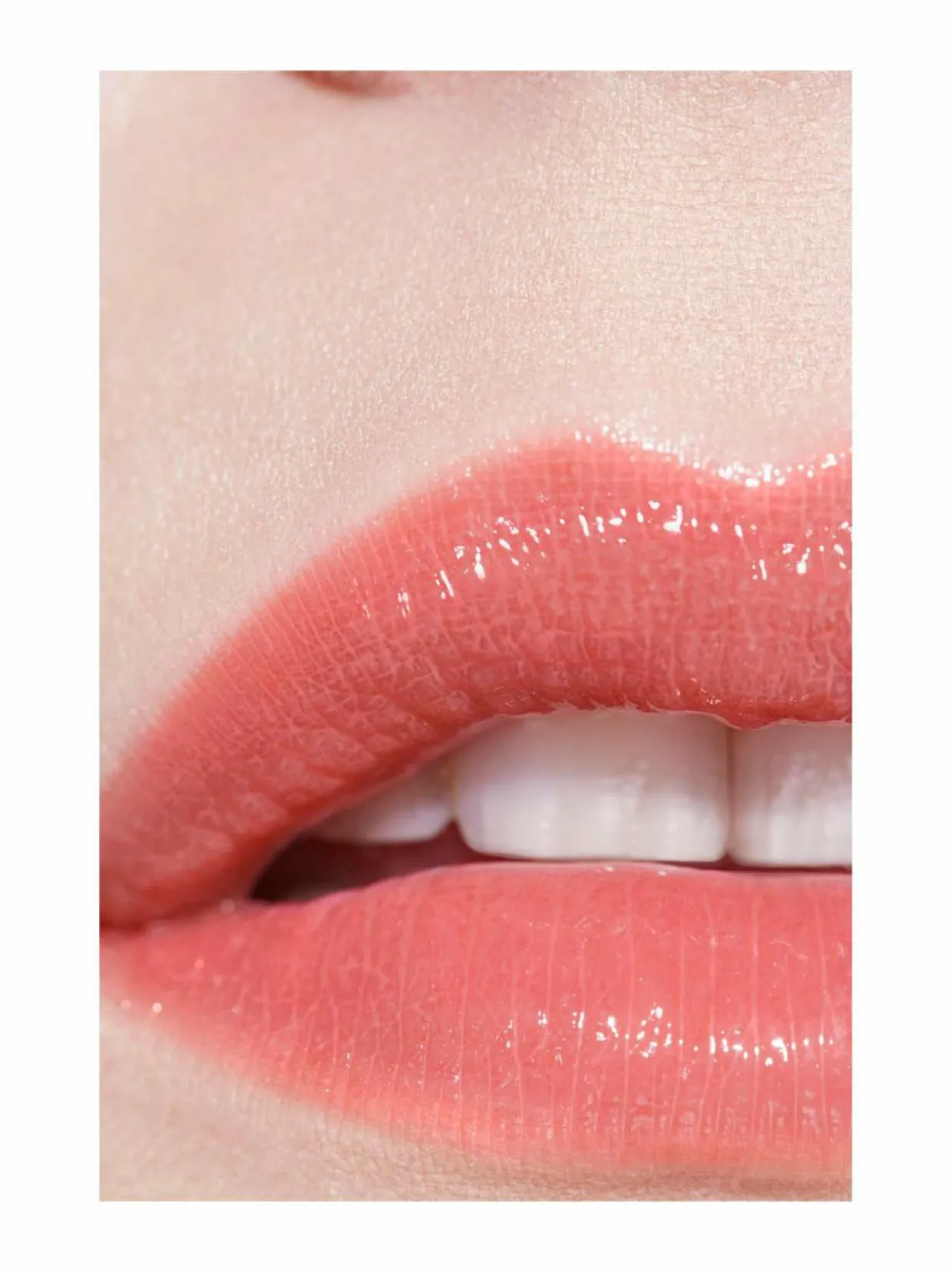 ROUGE COCO FLASH Colour, Shine, Intensity In A Flash