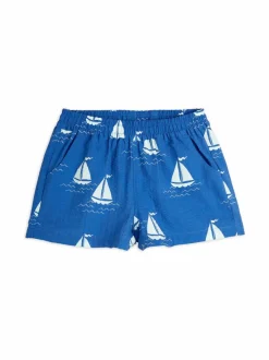 Sailing Boats -shortsit
