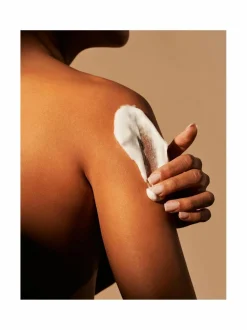 Sakura Foaming Shower Gel -vaahtoava suihkugeeli 200 ml