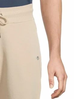 Shield-collegeshortsit