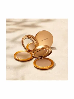 Silky Bronze Natural Veil Compact SPF 20 -aurinkosuojameikkipuuteri