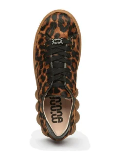 Slick Leopard