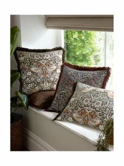 Strawberry Thief -sisustustyyny 50 x 50 cm