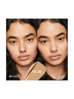 Studio Fix Fluid Broad Spectrum SPF15 -meikkivoide 30 L