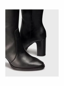 Tall Feminine -nahkasaappaat