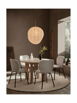 Tarn-puinen ruokapöytä