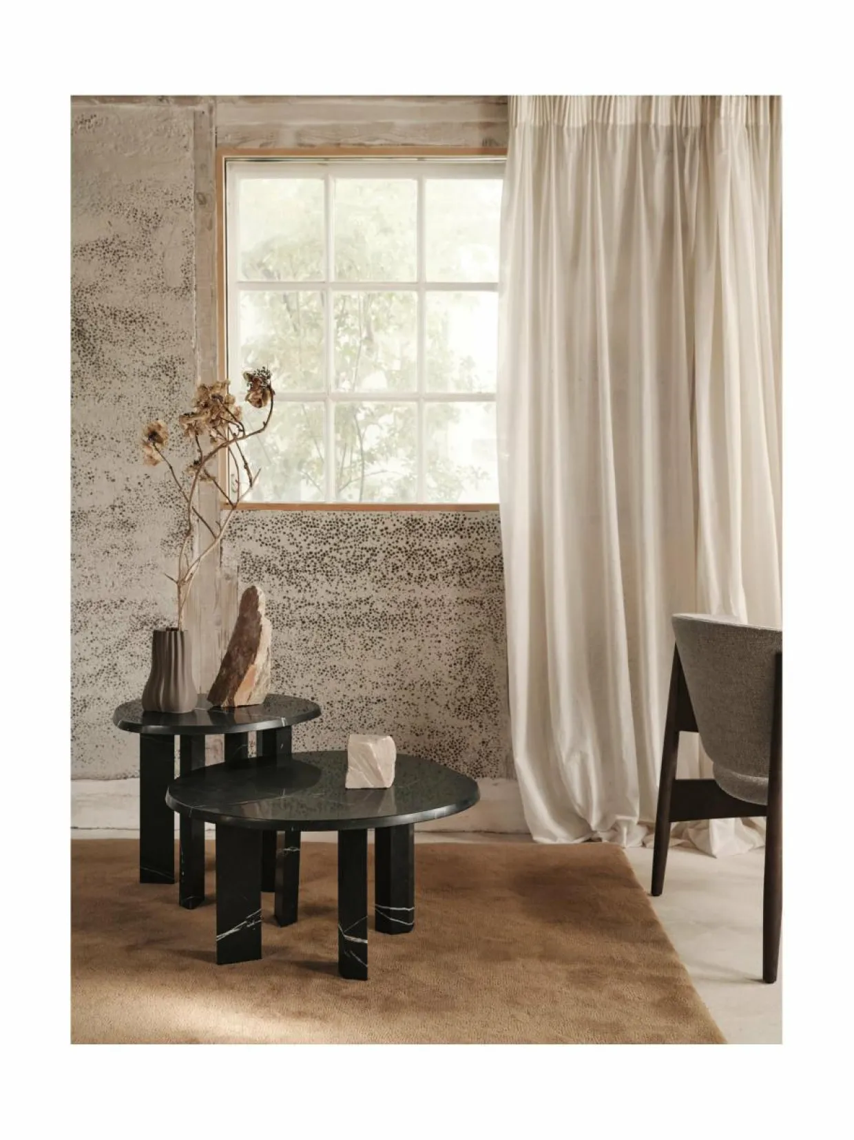 Taula-marmorinen sivupöytä