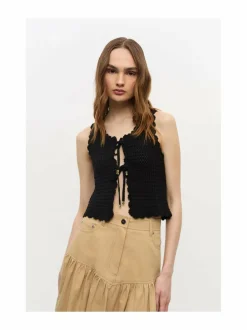 Textured Lace -neuletoppi