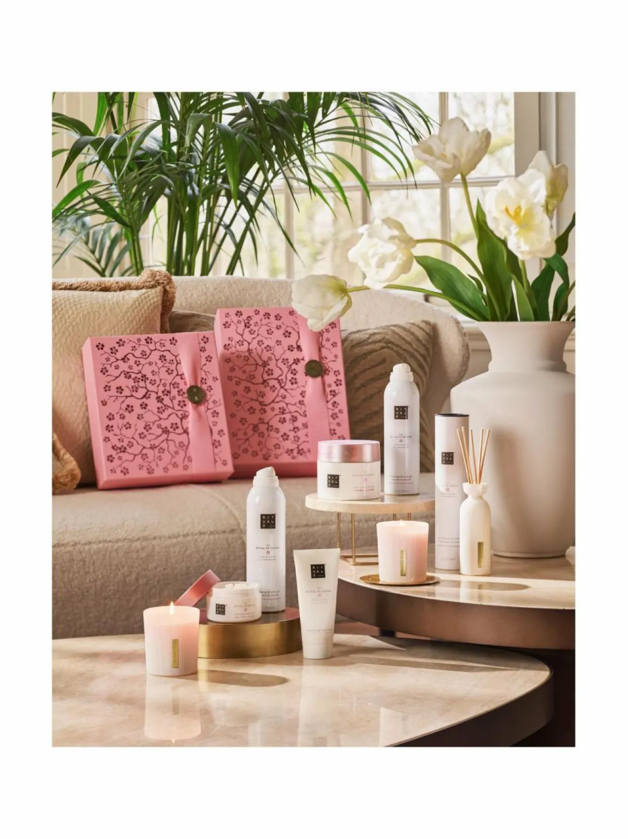 The Ritual of Sakura Medium Gift Set -ihonhoitopakkaus