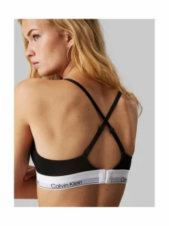 Triangle-rintaliivit