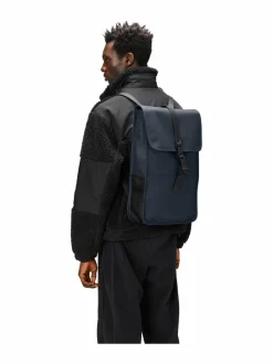 W3- vedenpitävä reppu