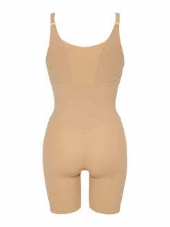 Wear your own bra -muotoileva body